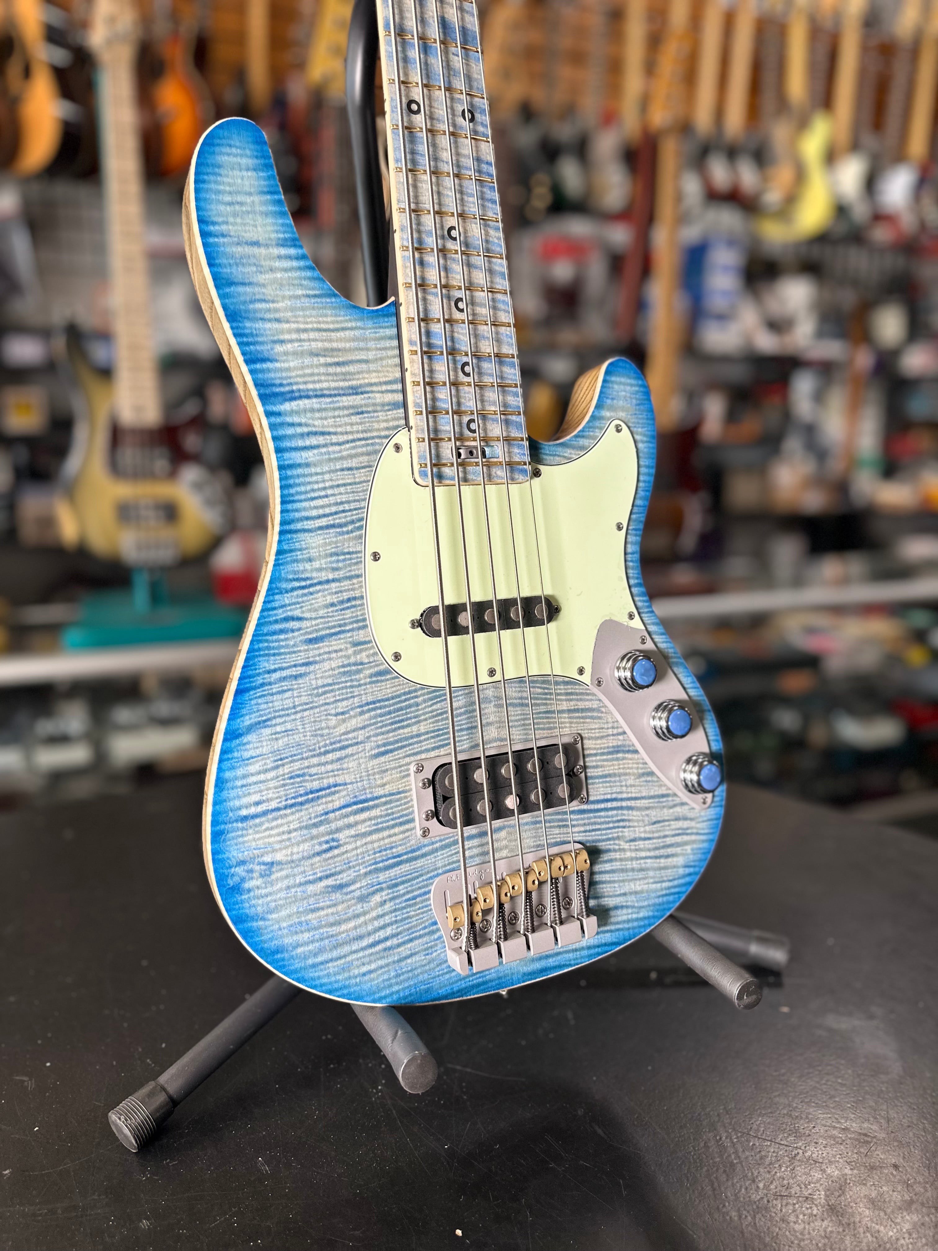 AmpMaster 5 Bass MEDIUM Scale 32"