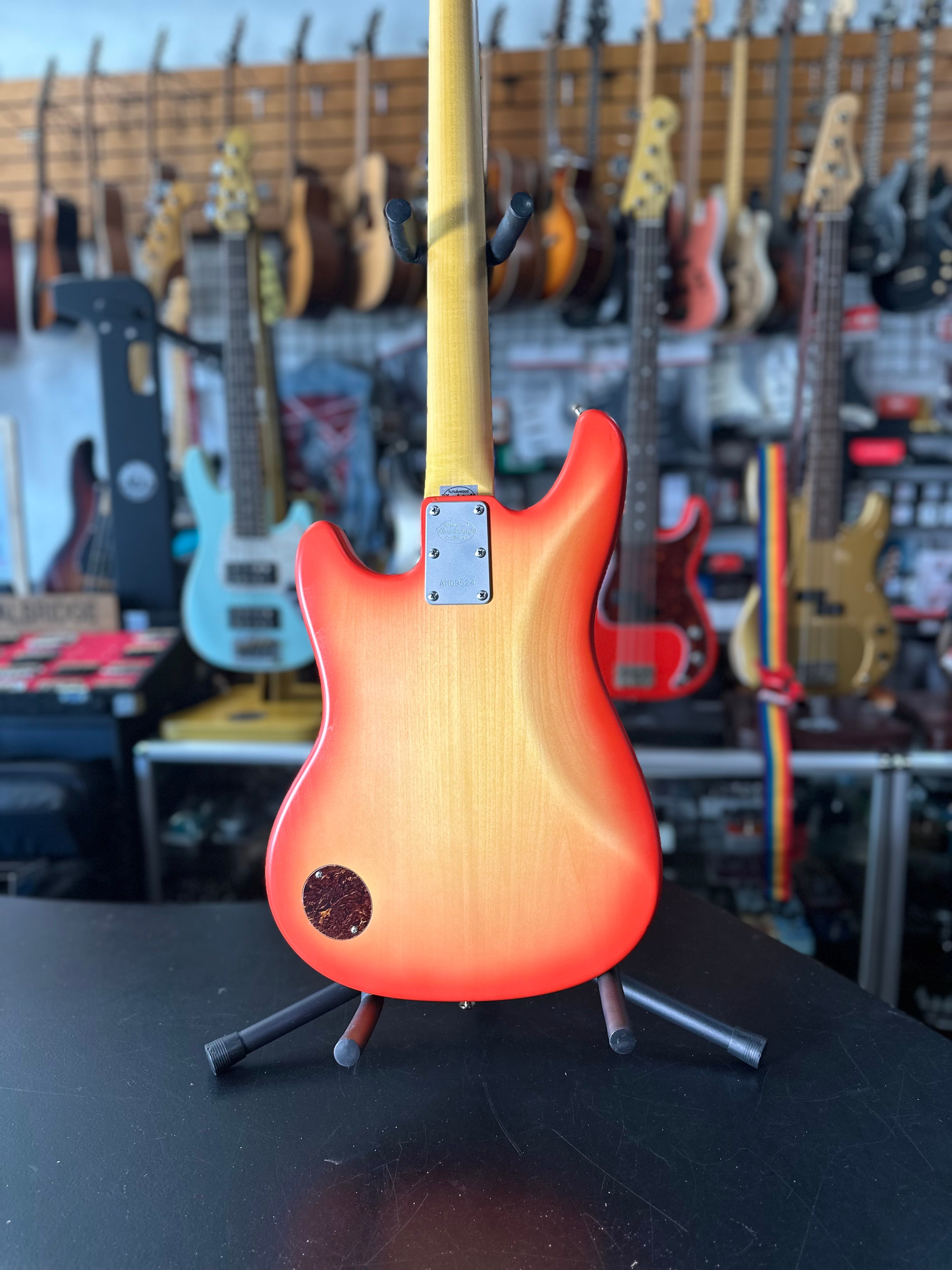 Ampmaster 5 String Dual Pickup Short scale 30" Electric Bass Guitar Sienna Burst Satin Nitro
