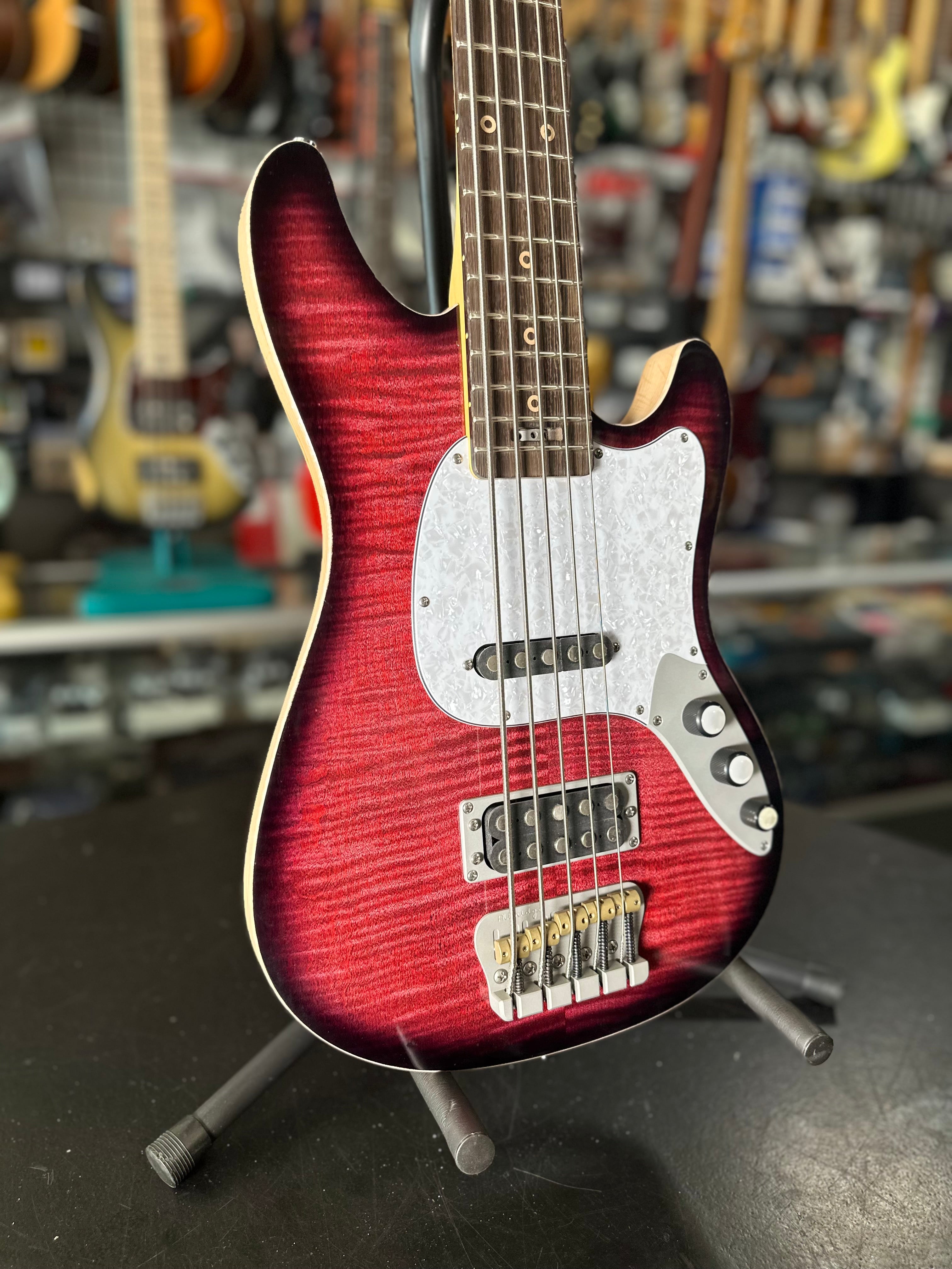 Ampmaster 5 String Dual Pickup Shortscale 30" Electric Bass Guitar Gloss Red Burst Flame Maple top