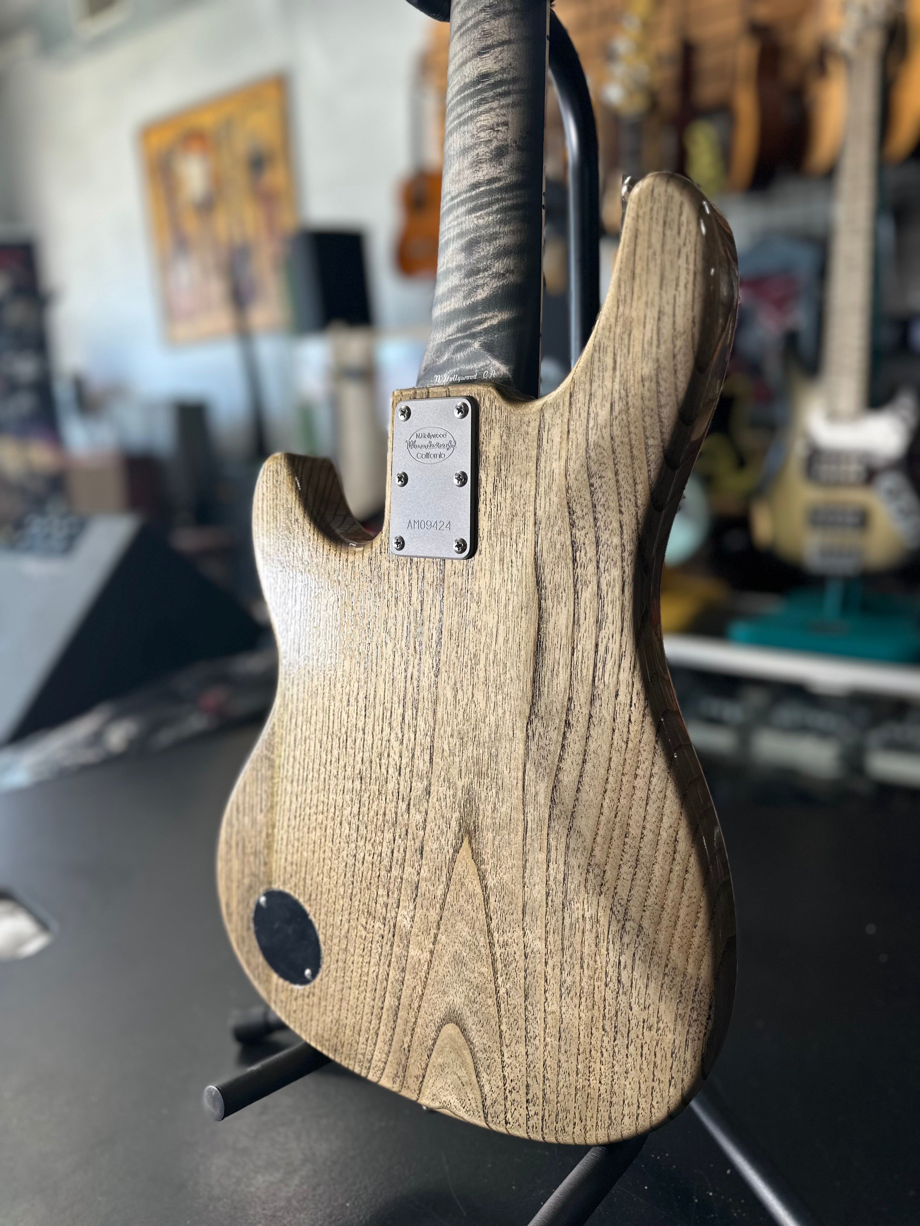 AmpMaster 5 Bass MEDIUM Scale 32"