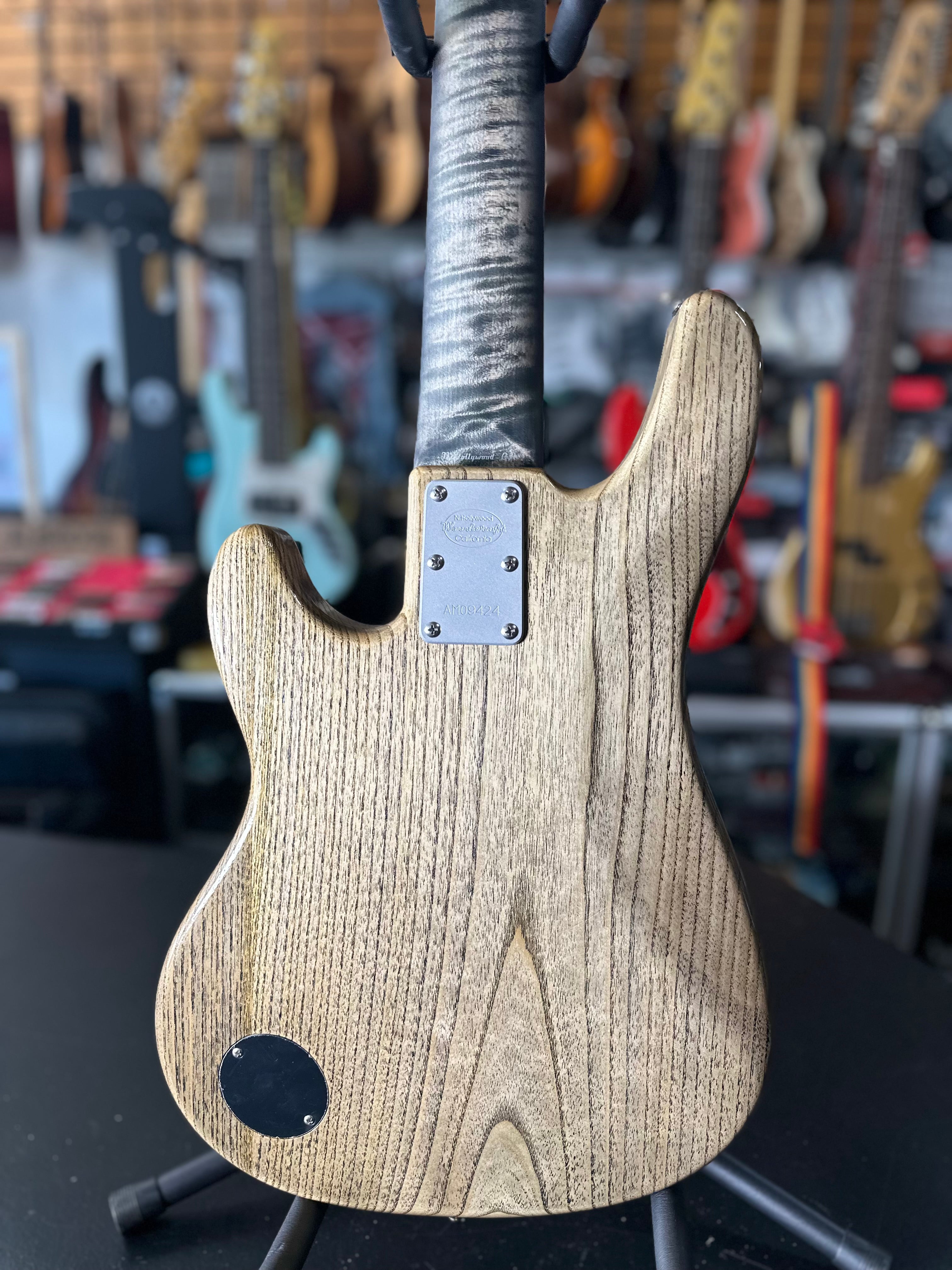 AmpMaster 5 Bass MEDIUM Scale 32"
