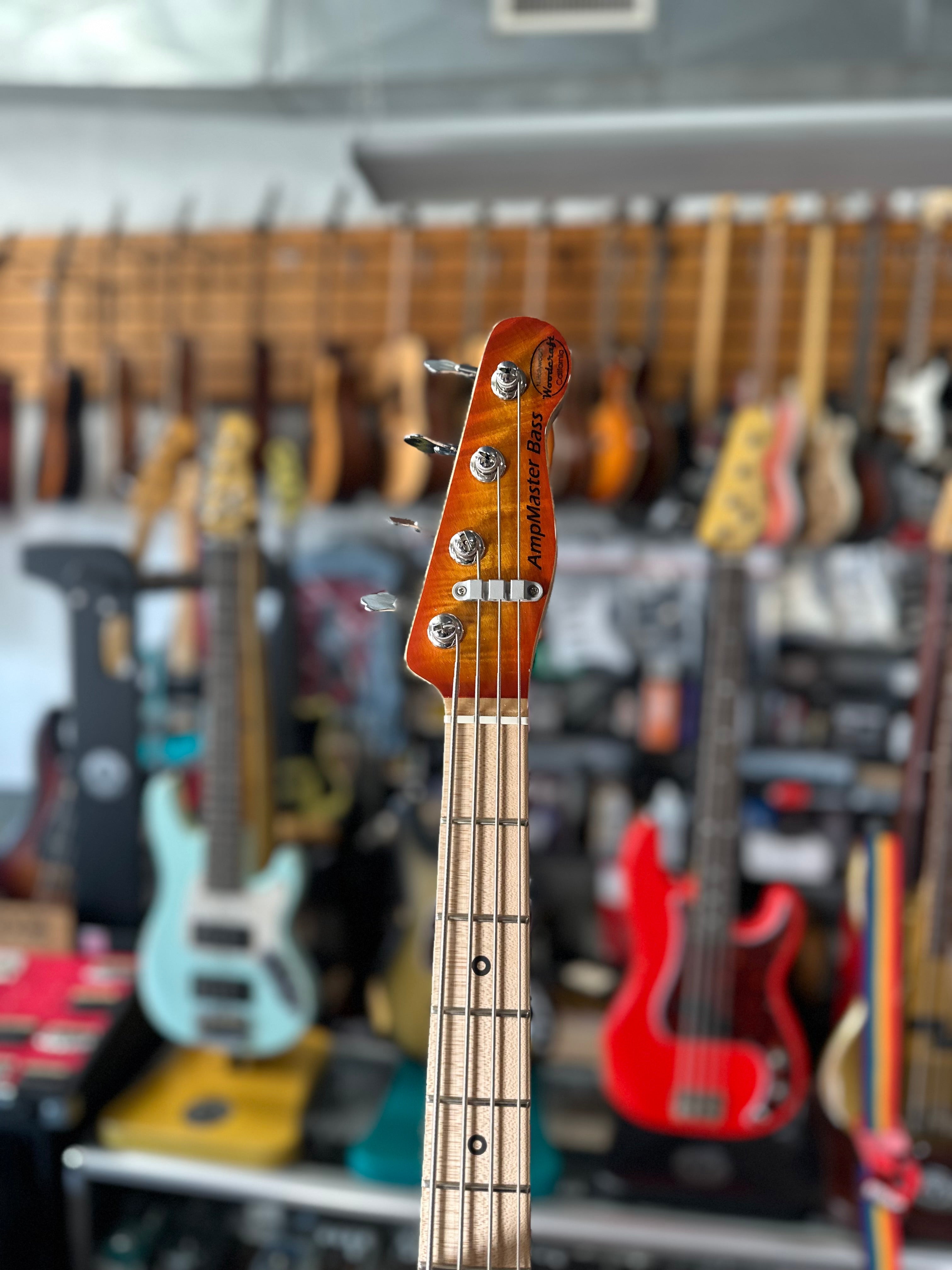 AmpMaster 4 Bass short scale 30 Flame Maple Amber Burst