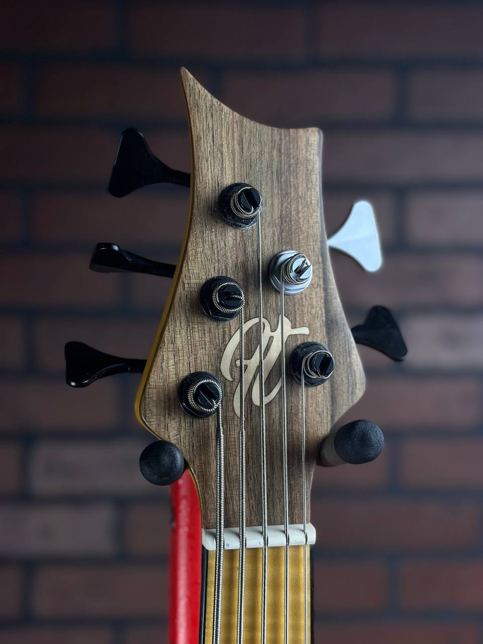 FETI guitars  bass BOIKO  5 SNRINGS