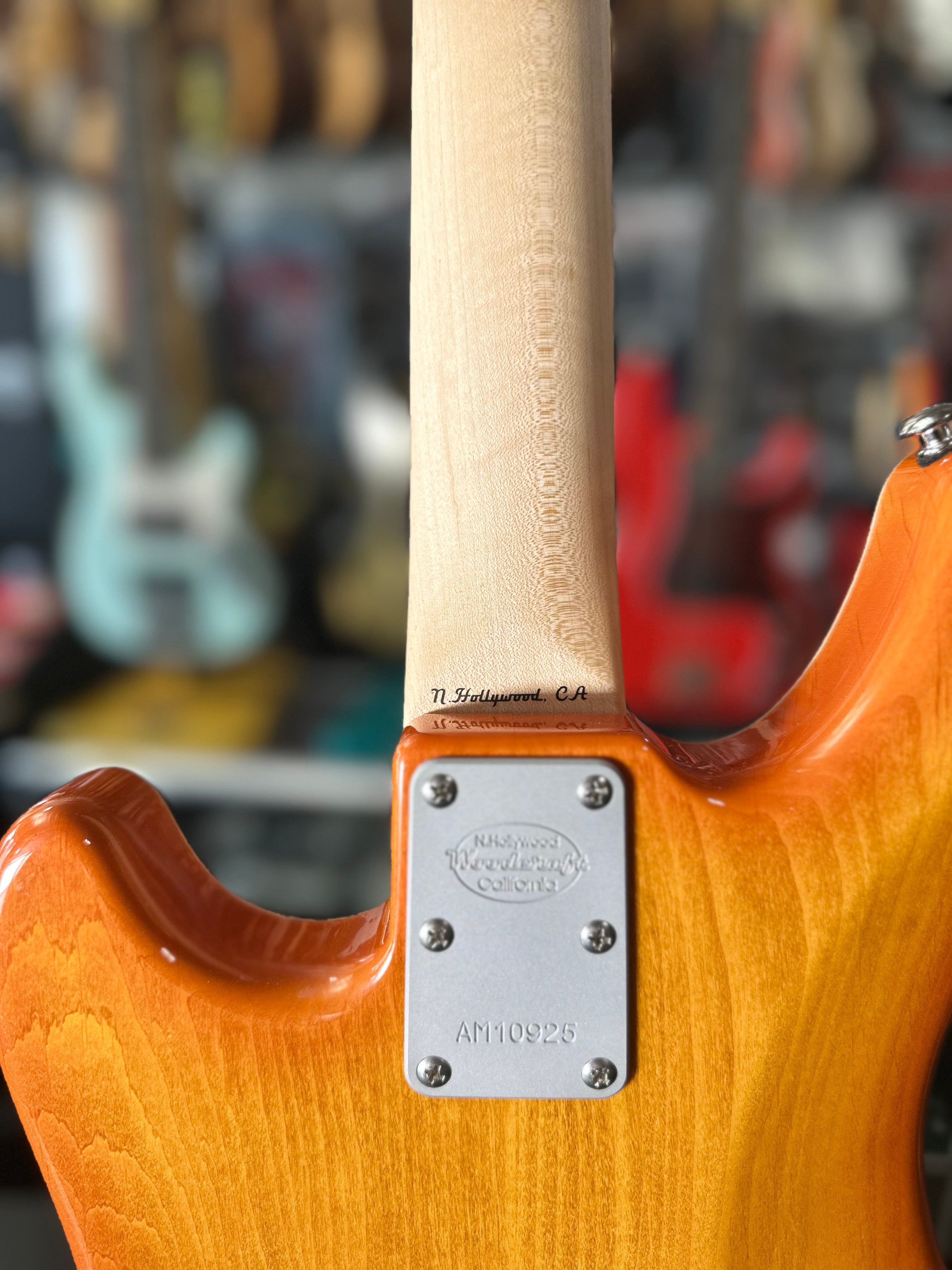 AmpMaster 4 Bass short scale 30 Flame Maple Amber Burst
