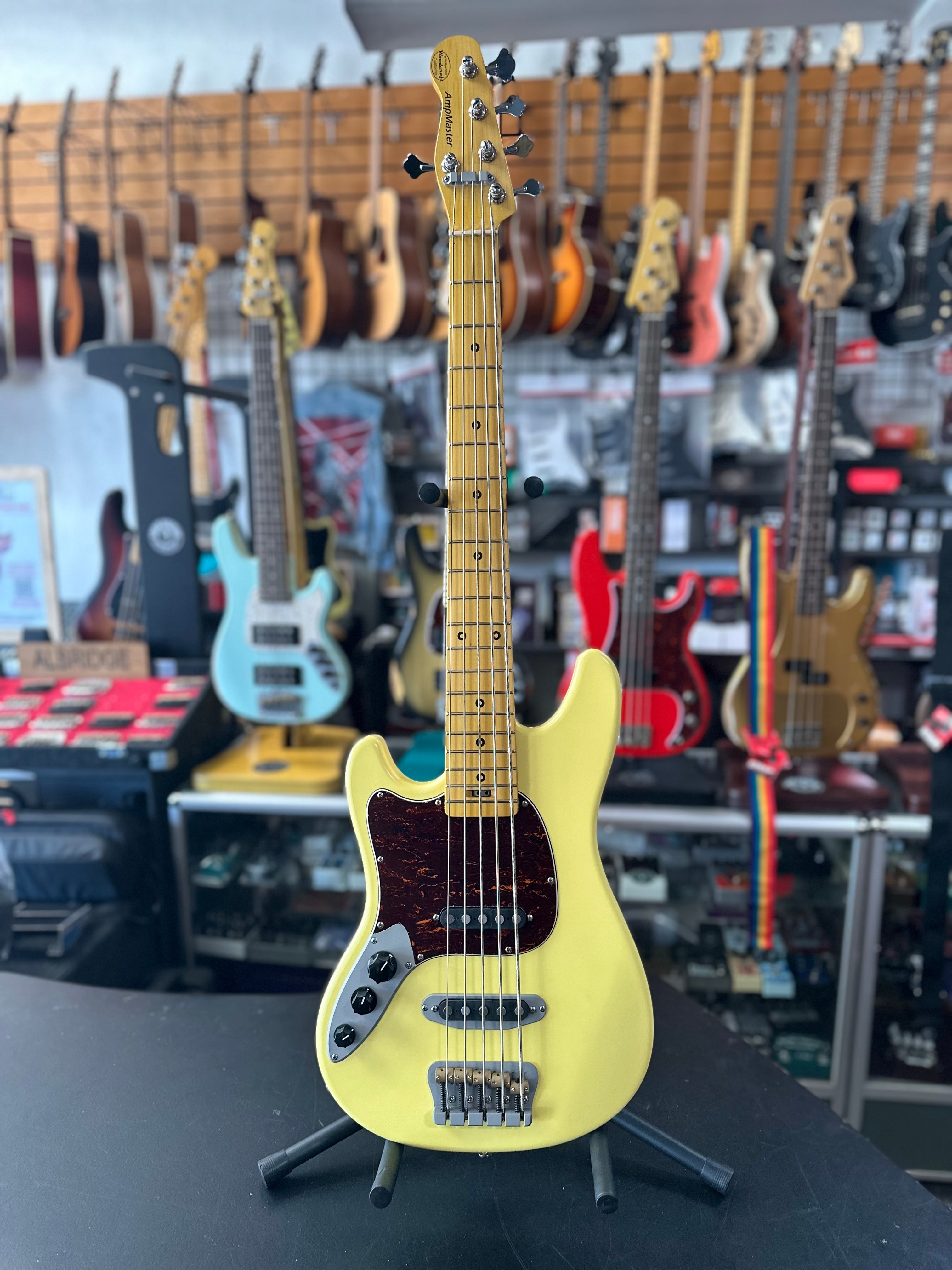AmpMaster 5 Bass short scale 30" LEFT - Vintage White