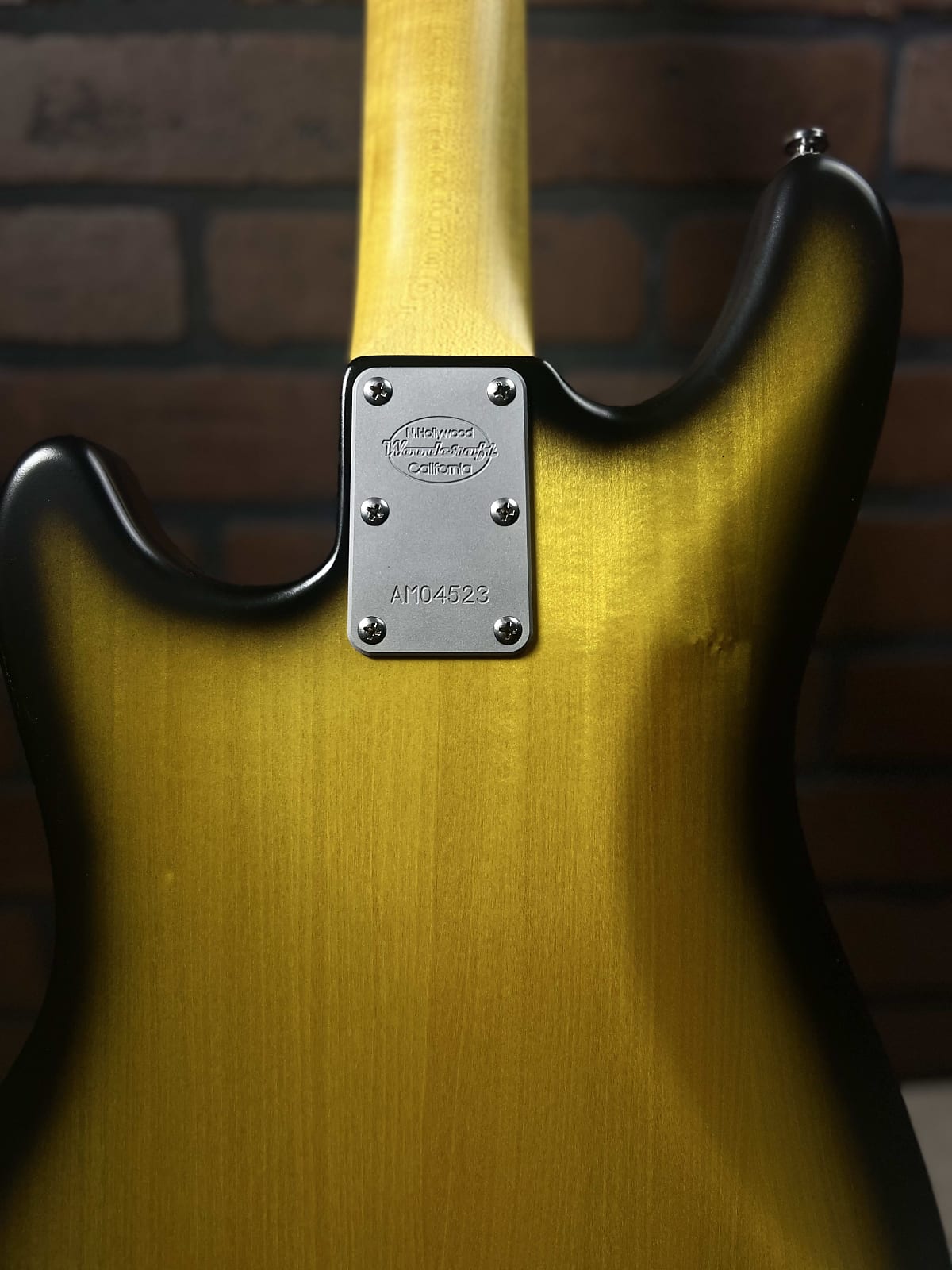 Headless Woodcraft electric guitars AmpMaster 4 Bass Short Scale 30"