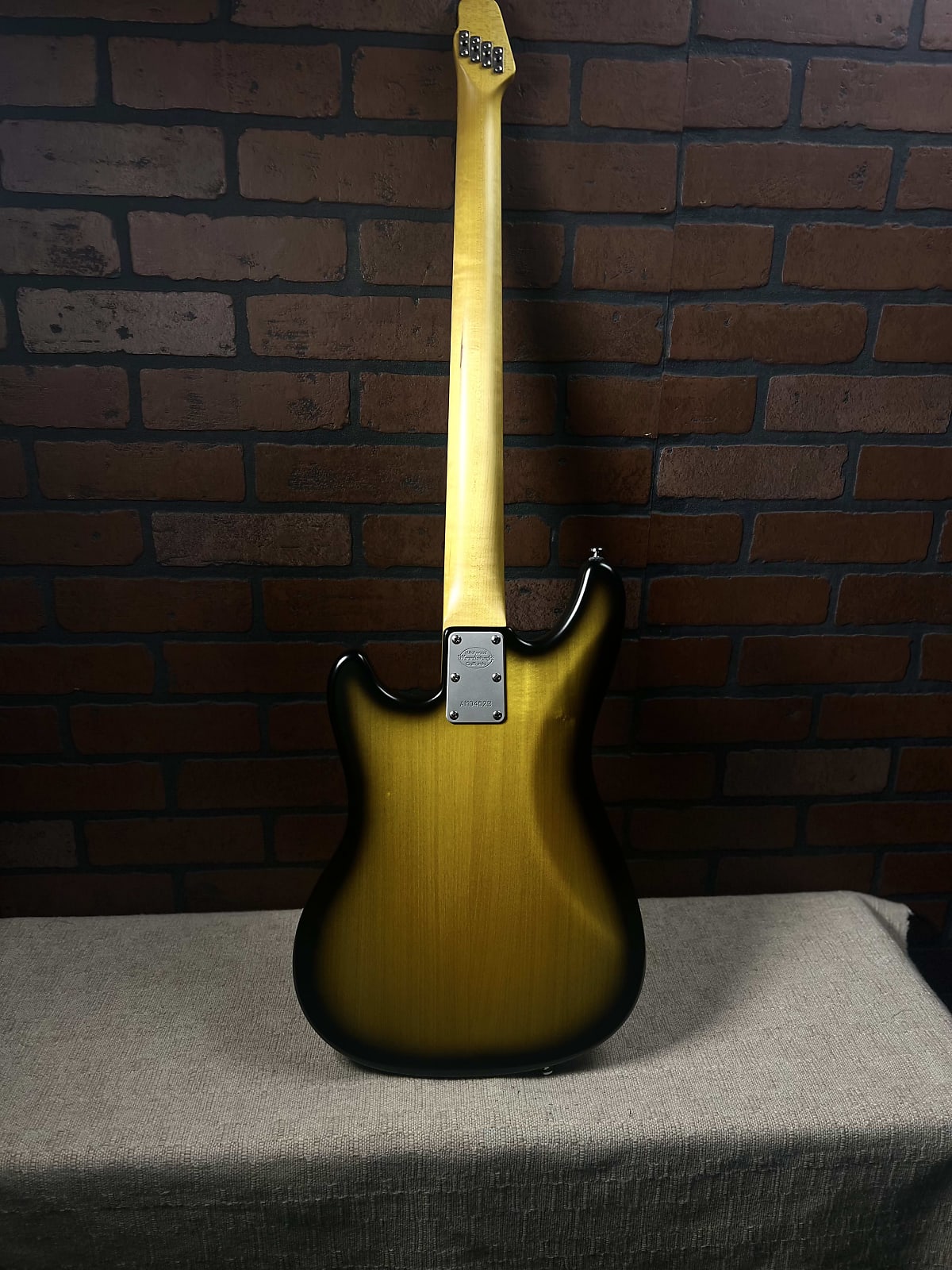 Headless Woodcraft electric guitars AmpMaster 4 Bass Short Scale 30"