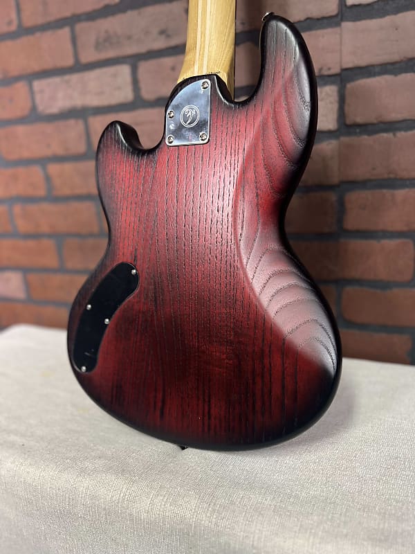 Short Scale Wombat 5 bass by Form Factor Audio Mini-Scale (27")