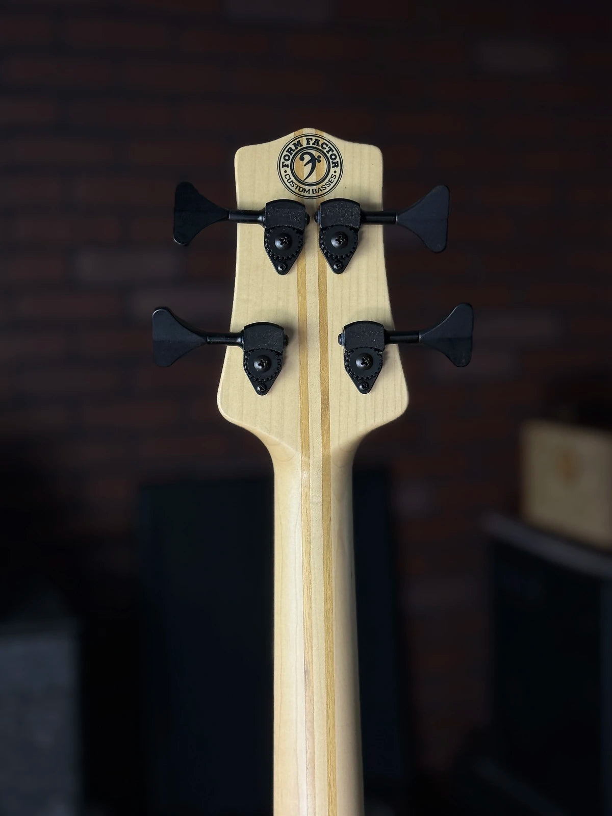 Form Factor Audio Wombat 4 String 34" Scale Fretless Bass Natural Burl Maple