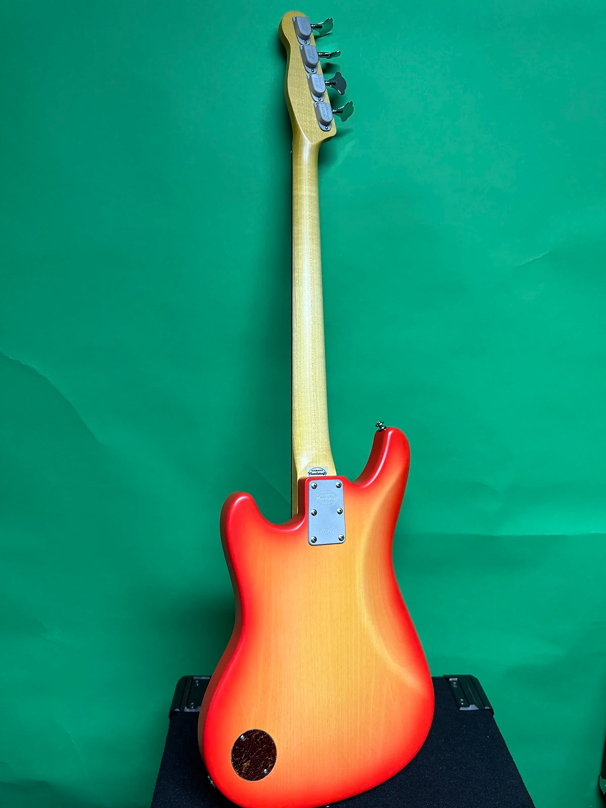 AmpMaster 4 Fretless bass w Line frets Sienna Burst Satin