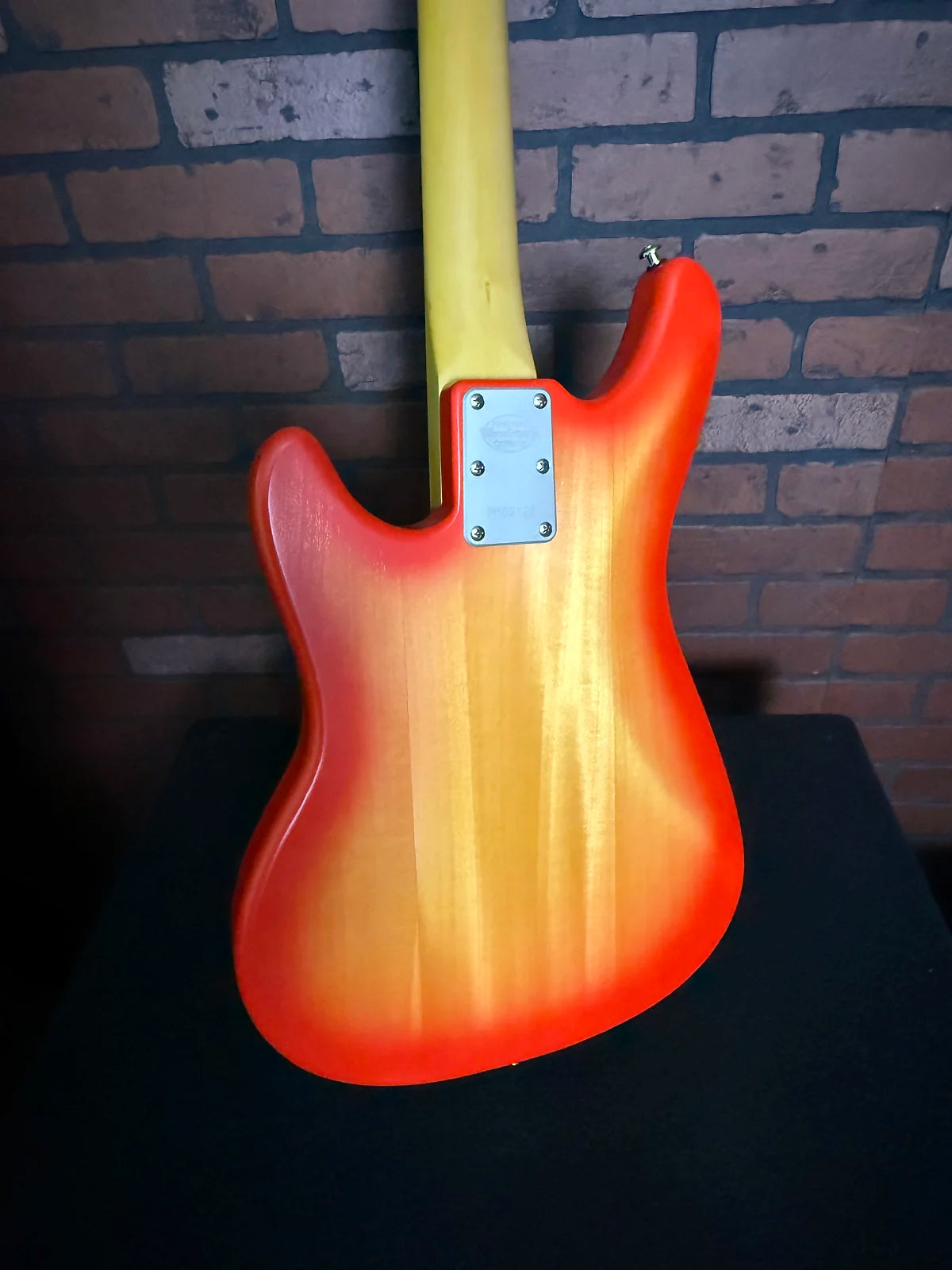 AmpMaster 4 P Bass short scale 30" Sienna Burst