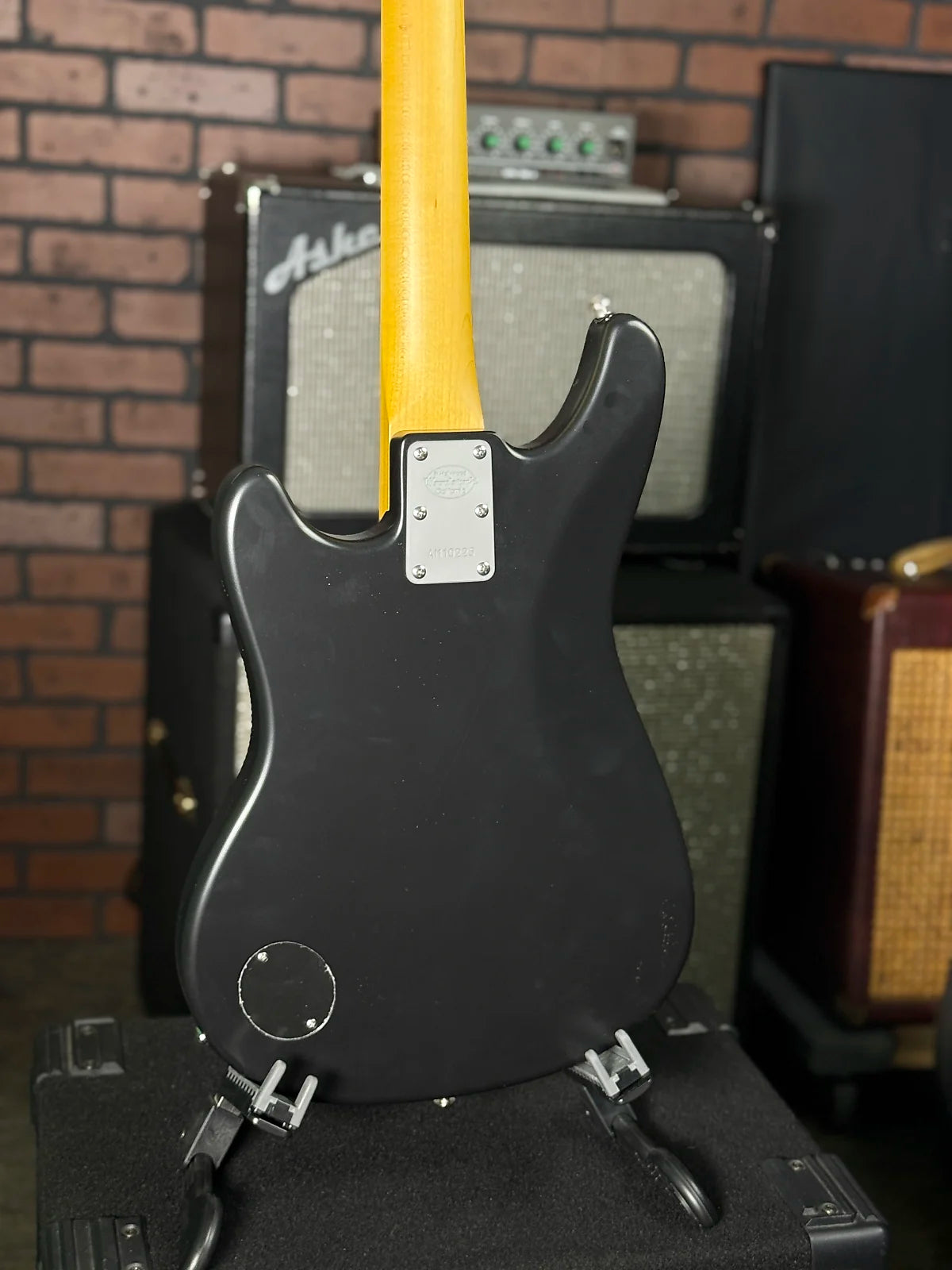 AmpMaster 4 Bass short scale 30" Satin Black Nitro