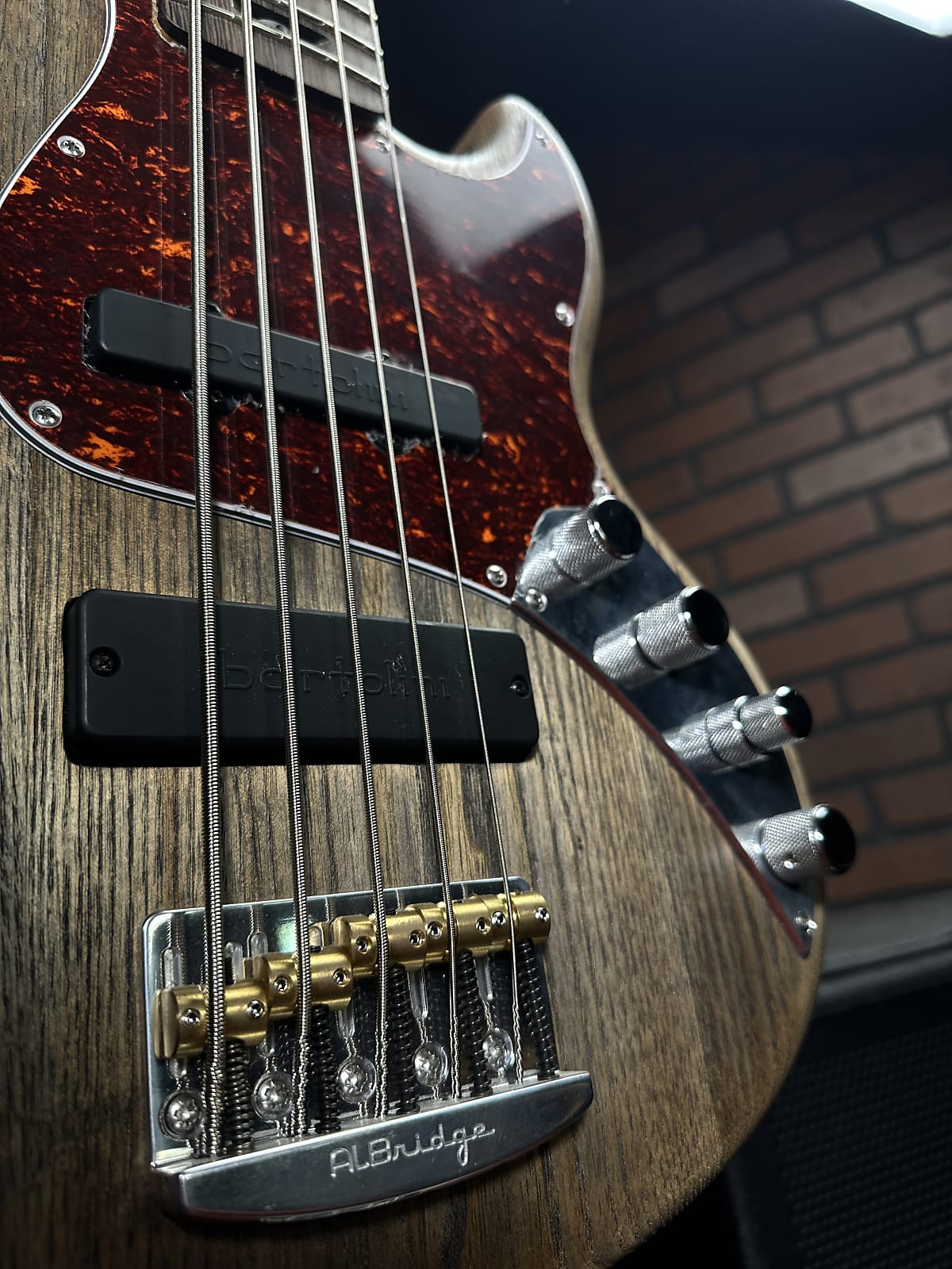 Form Factor Audio Wombat JS5 Short Scale (30”) Electric Bass Guitar Barnwood, 100% Brushed Satin