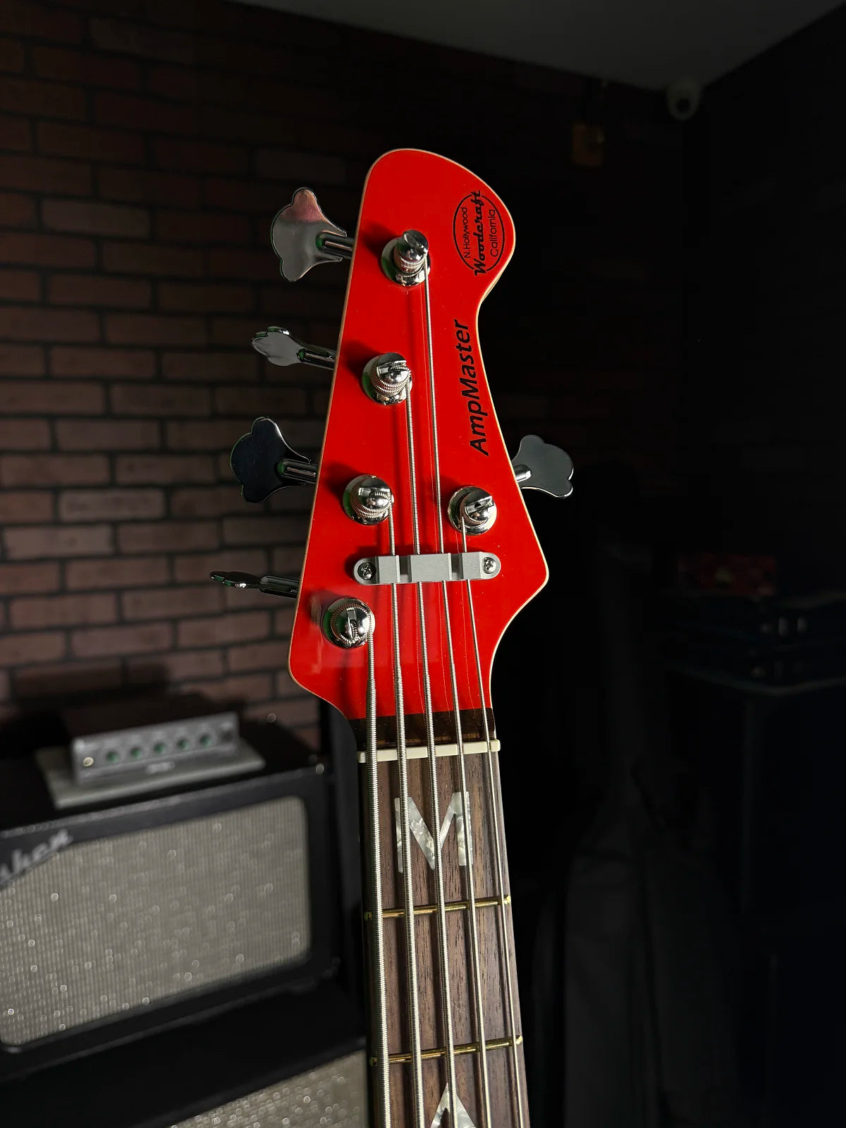 Woodcraft Ampmaster 5 String Medium scale 32" Electric Bass Guitar High Gloss