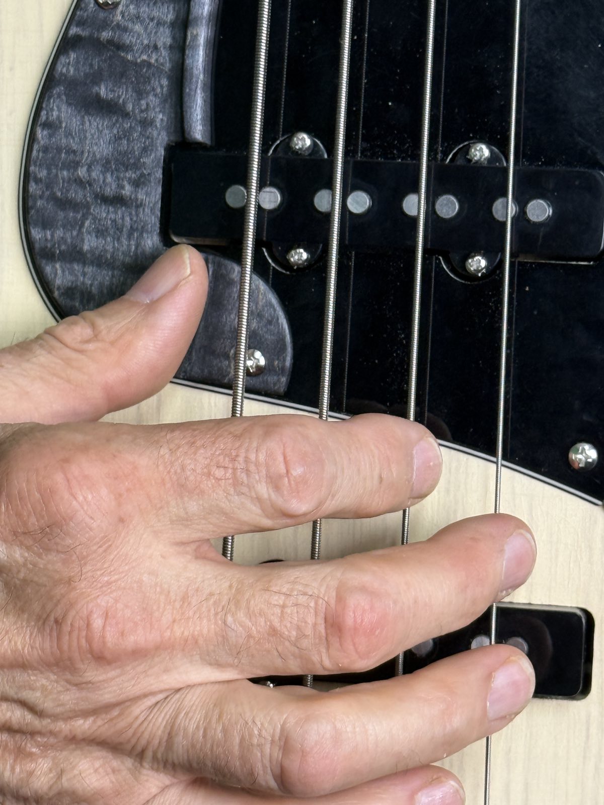 Custom Thumb Rest ramp for jazz bass , Flame Maple wood