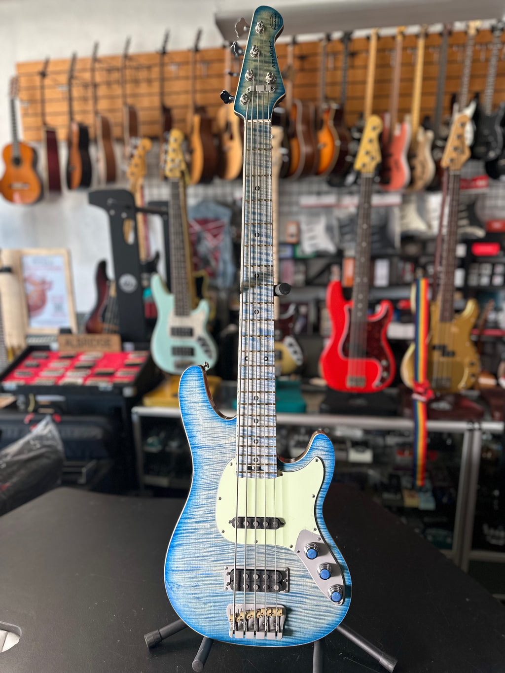 AmpMaster 5 Bass MEDIUM Scale 32"