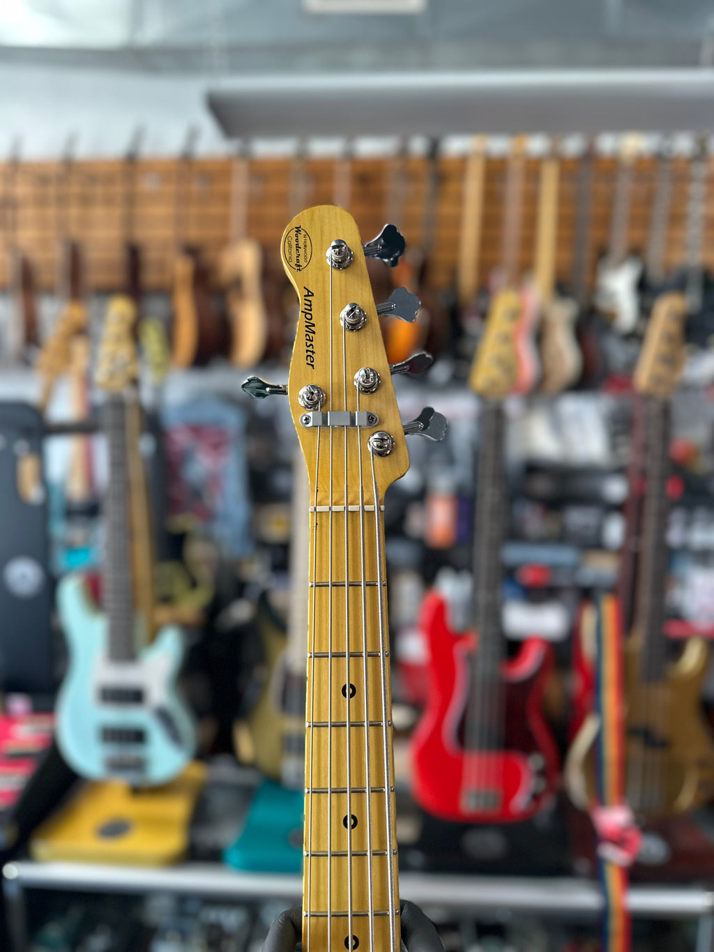 AmpMaster 5 Bass short scale 30" LEFT - Vintage White