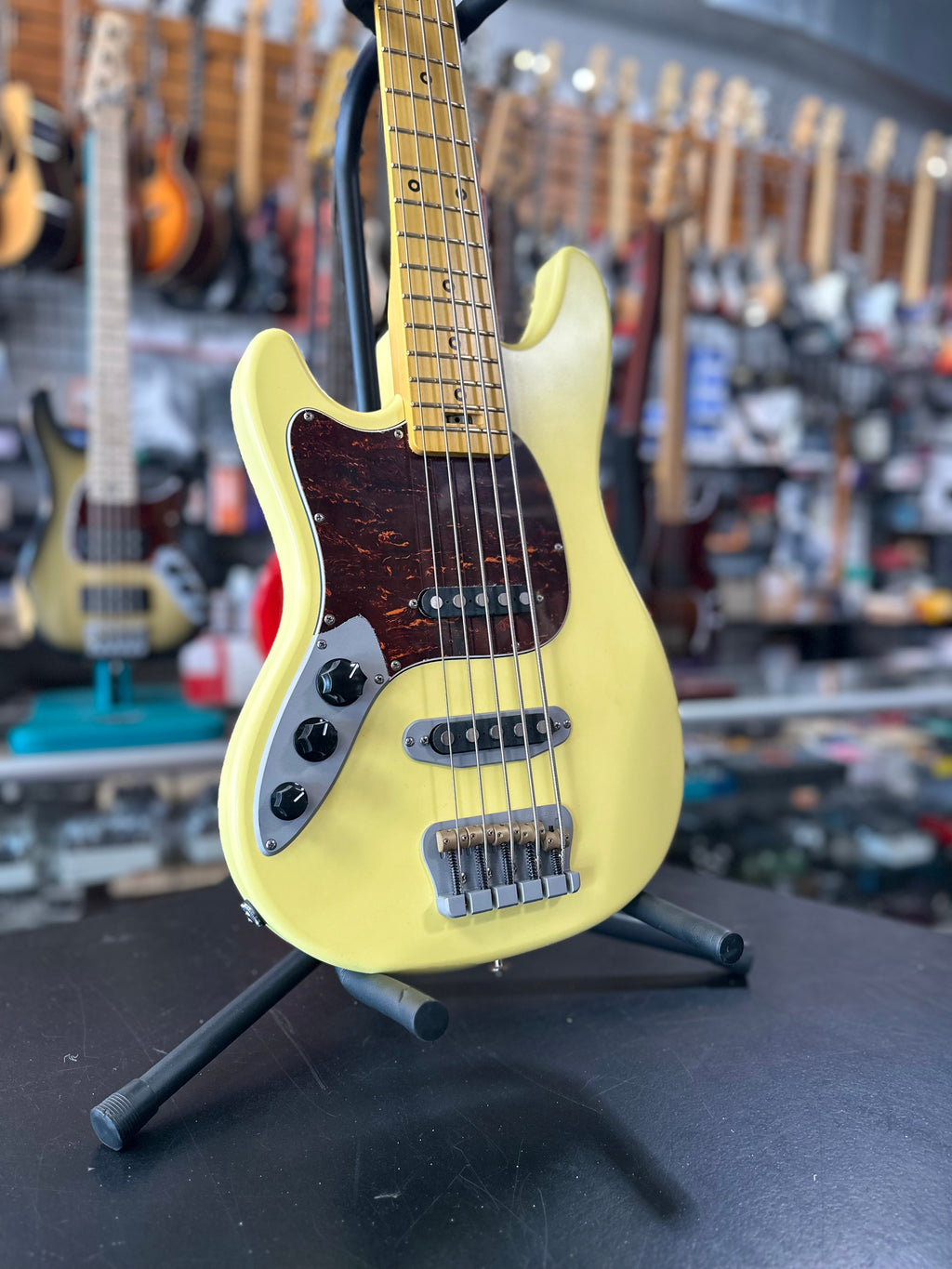 AmpMaster 5 Bass short scale 30" LEFT - Vintage White