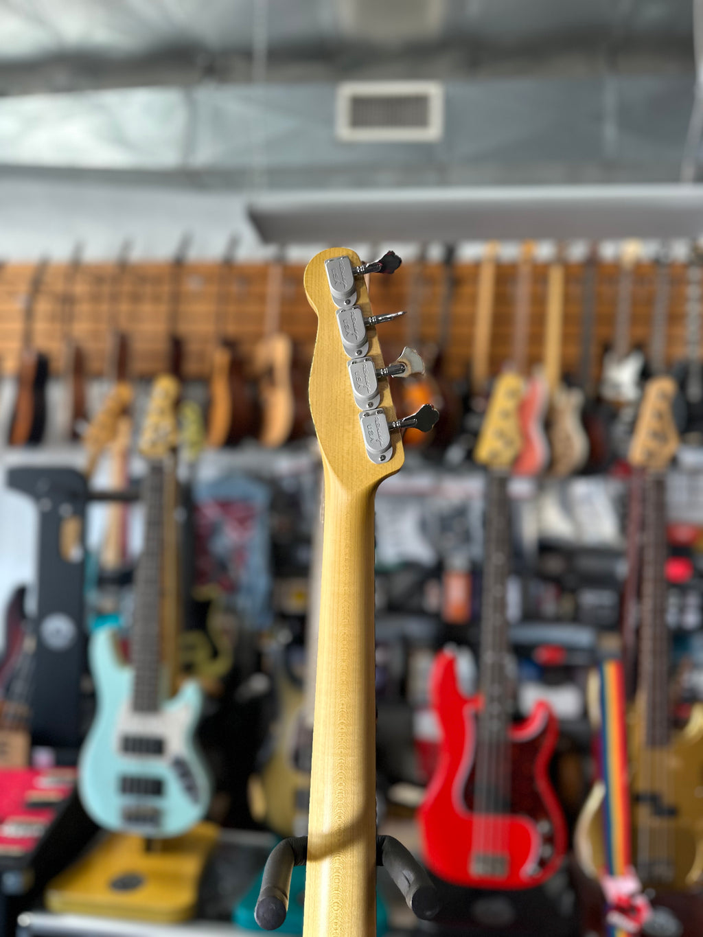 Ampmaster 5 String Dual Pickup Short scale 30" Electric Bass Guitar Sienna Burst Satin Nitro