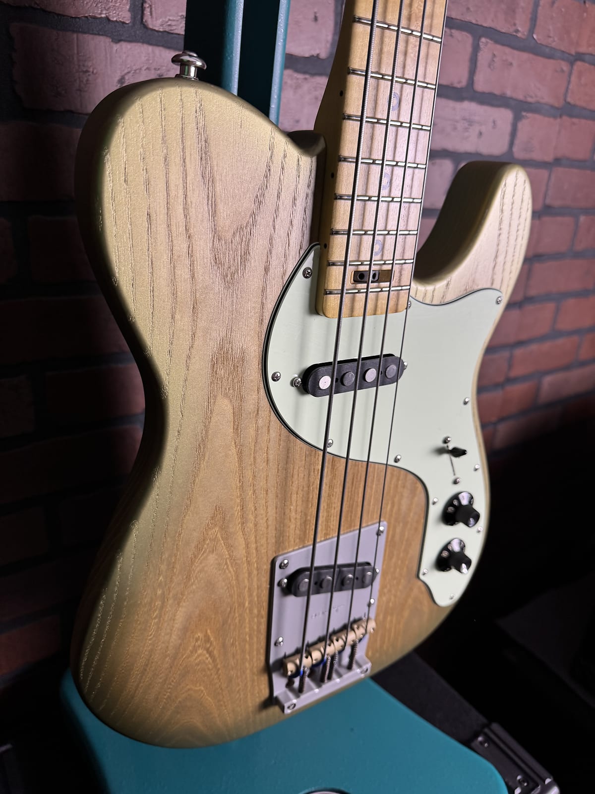 Woodcraft T. Master Telecaster Style Short-Scale Bass - Green Golden Ash