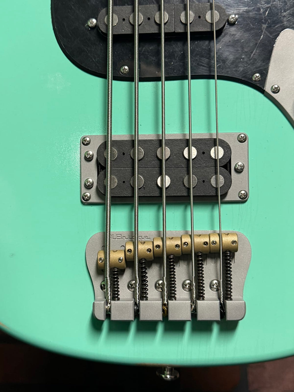 Woodcraft electric guitars AmpMaster 5 Bass short scale 30" Relic Sea Foam Green