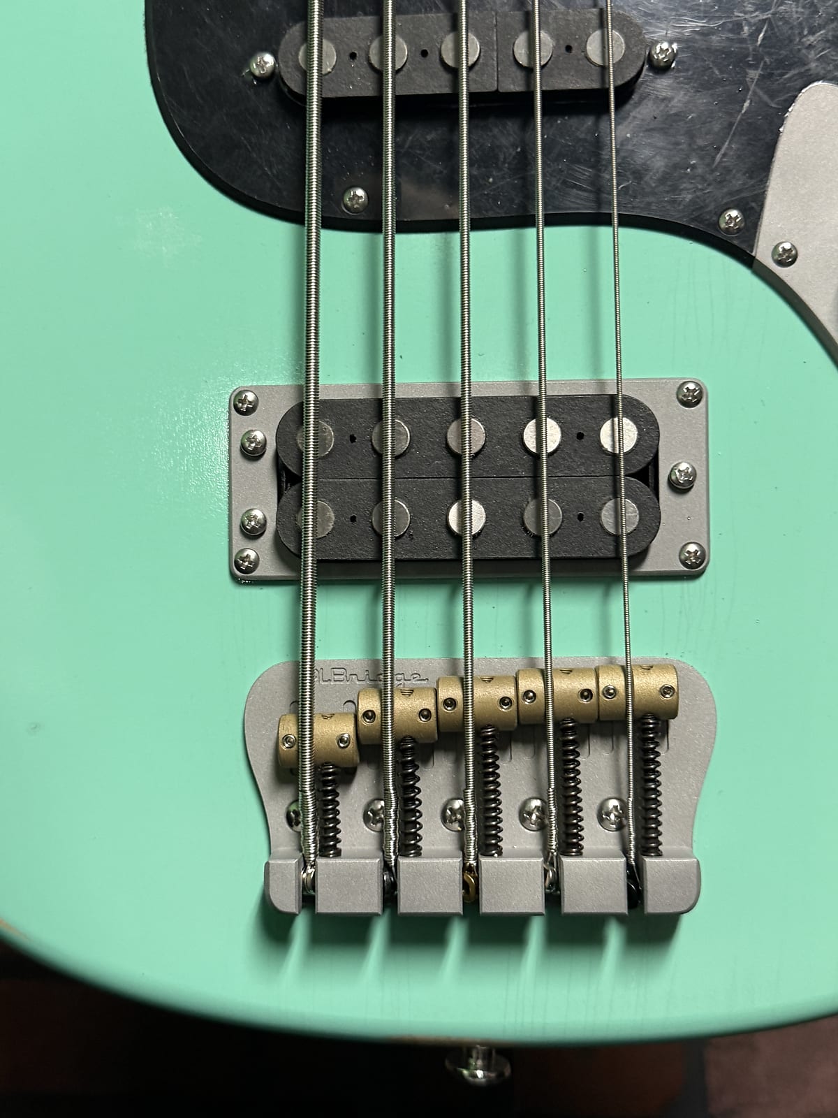 Woodcraft electric guitars AmpMaster 5 Bass short scale 30" Relic Sea Foam Green