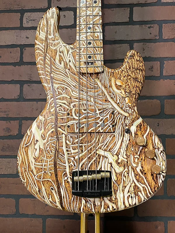 Short Scale bass Form Factor Audio Wombat Pyrographic 4-String Terminator Bass