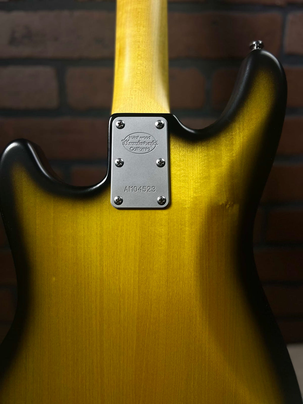 Headless Woodcraft electric guitars AmpMaster 4 Bass Short Scale 30"