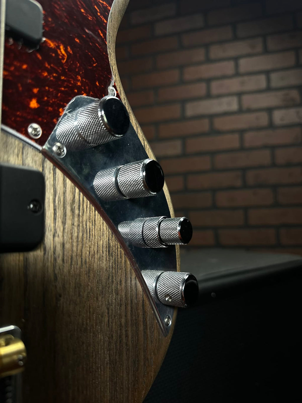 Form Factor Audio Wombat JS5 Short Scale (30”) Electric Bass Guitar Barnwood, 100% Brushed Satin