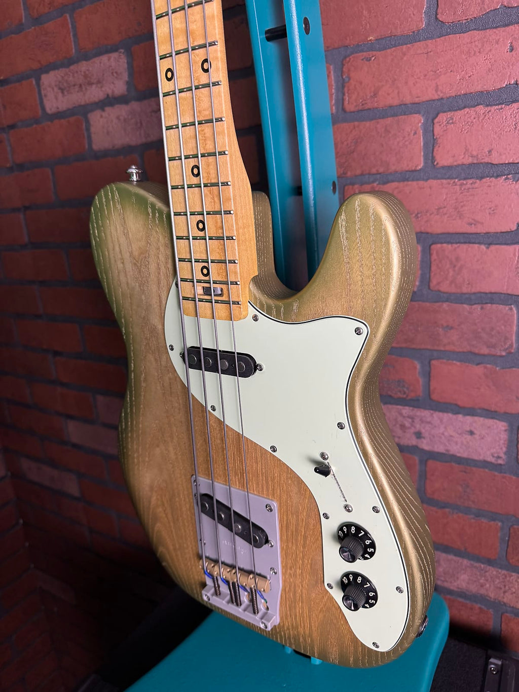 Woodcraft T. Master Telecaster Style Short-Scale Bass - Green Golden Ash