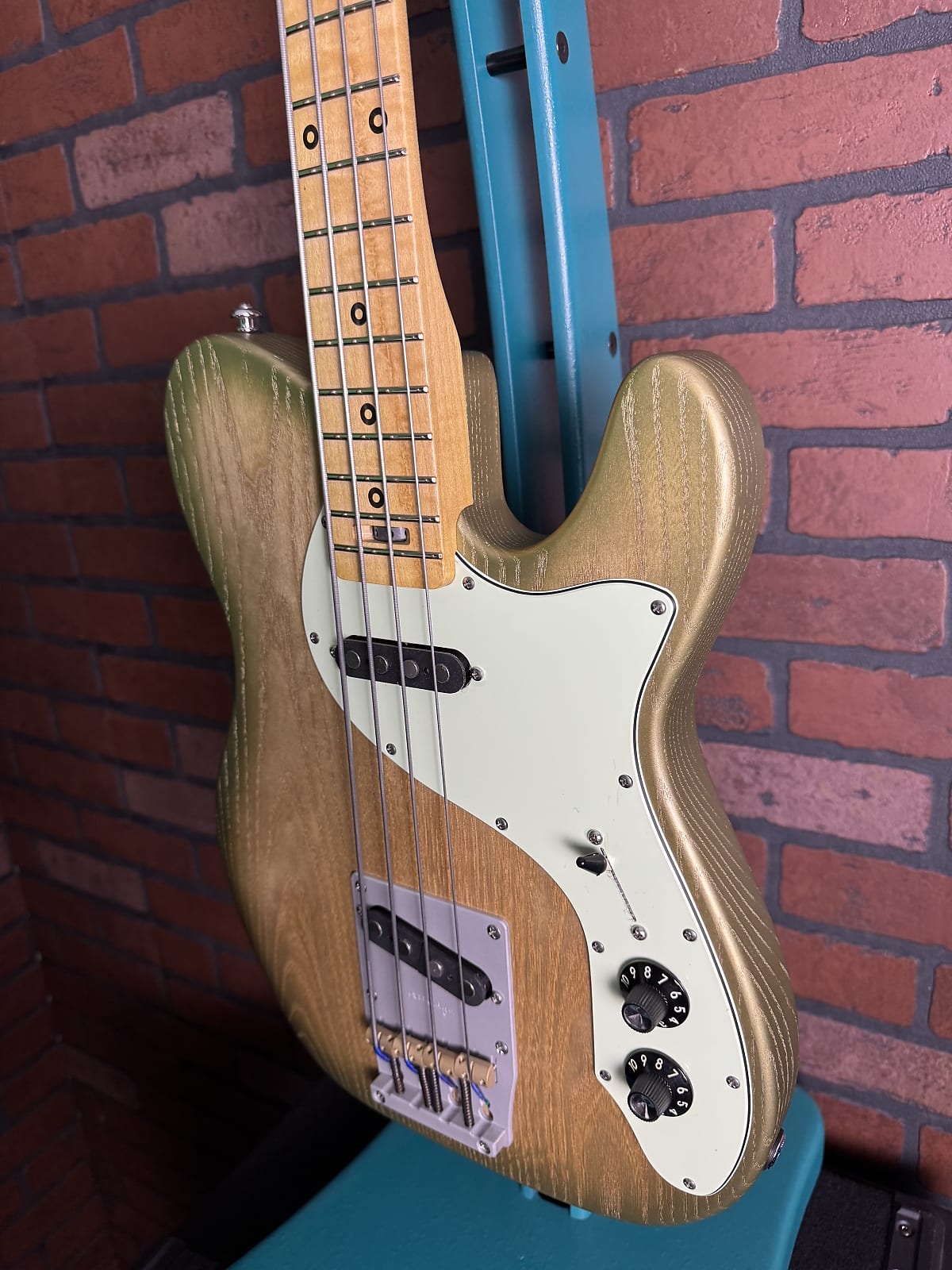 Woodcraft T. Master Telecaster Style Short-Scale Bass - Green Golden Ash