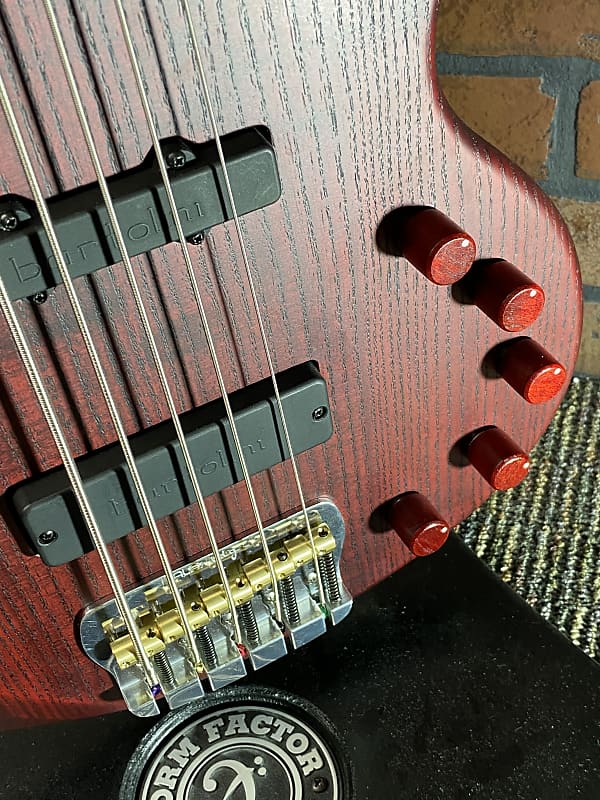 Form Factor Audio Wombat BSS 5 Burgundy Satin bass 35" scale