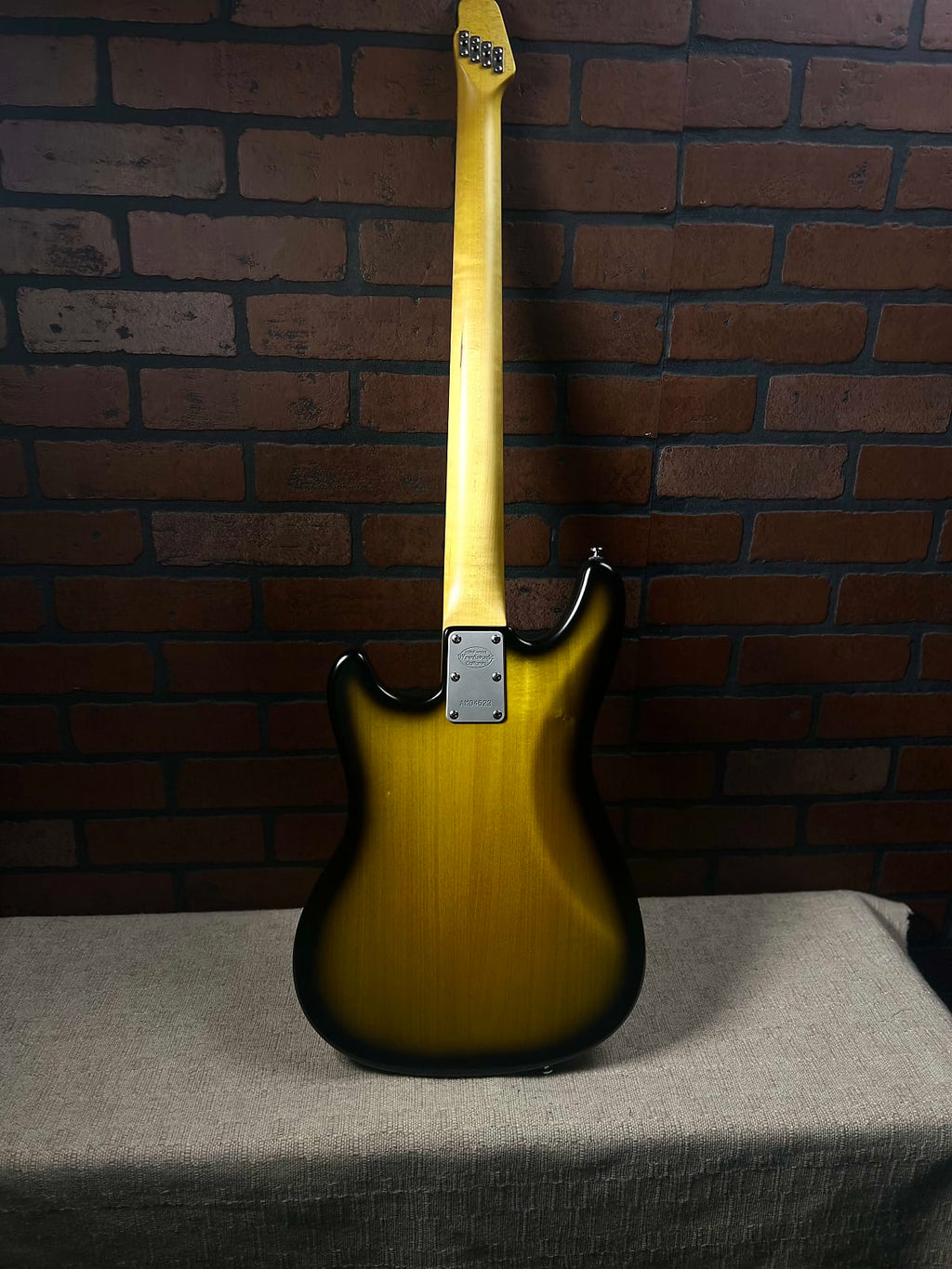 Headless Woodcraft electric guitars AmpMaster 4 Bass Short Scale 30"