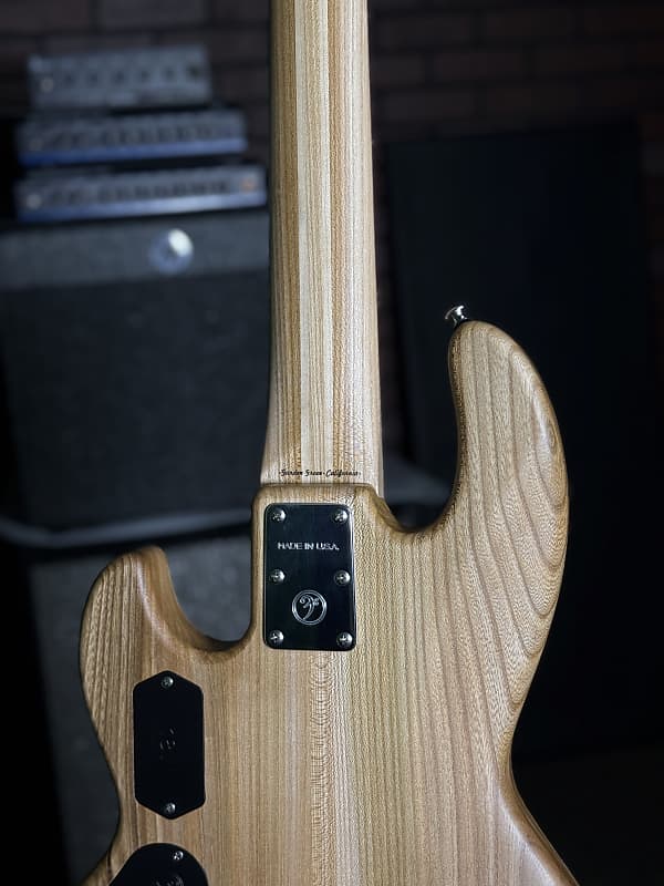 Form Factor Audio Wombat 35" bass, 5str, Light Ash with Maple Burl Top and Back, Gloss