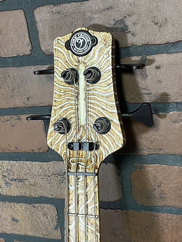 Short Scale bass Form Factor Audio Wombat Pyrographic 4-String Terminator Bass