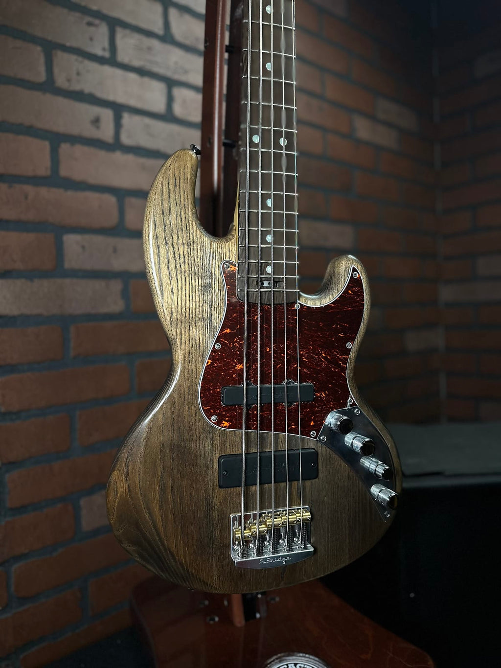 Form Factor Audio Wombat JS5 Short Scale (30”) Electric Bass Guitar Barnwood, 100% Brushed Satin