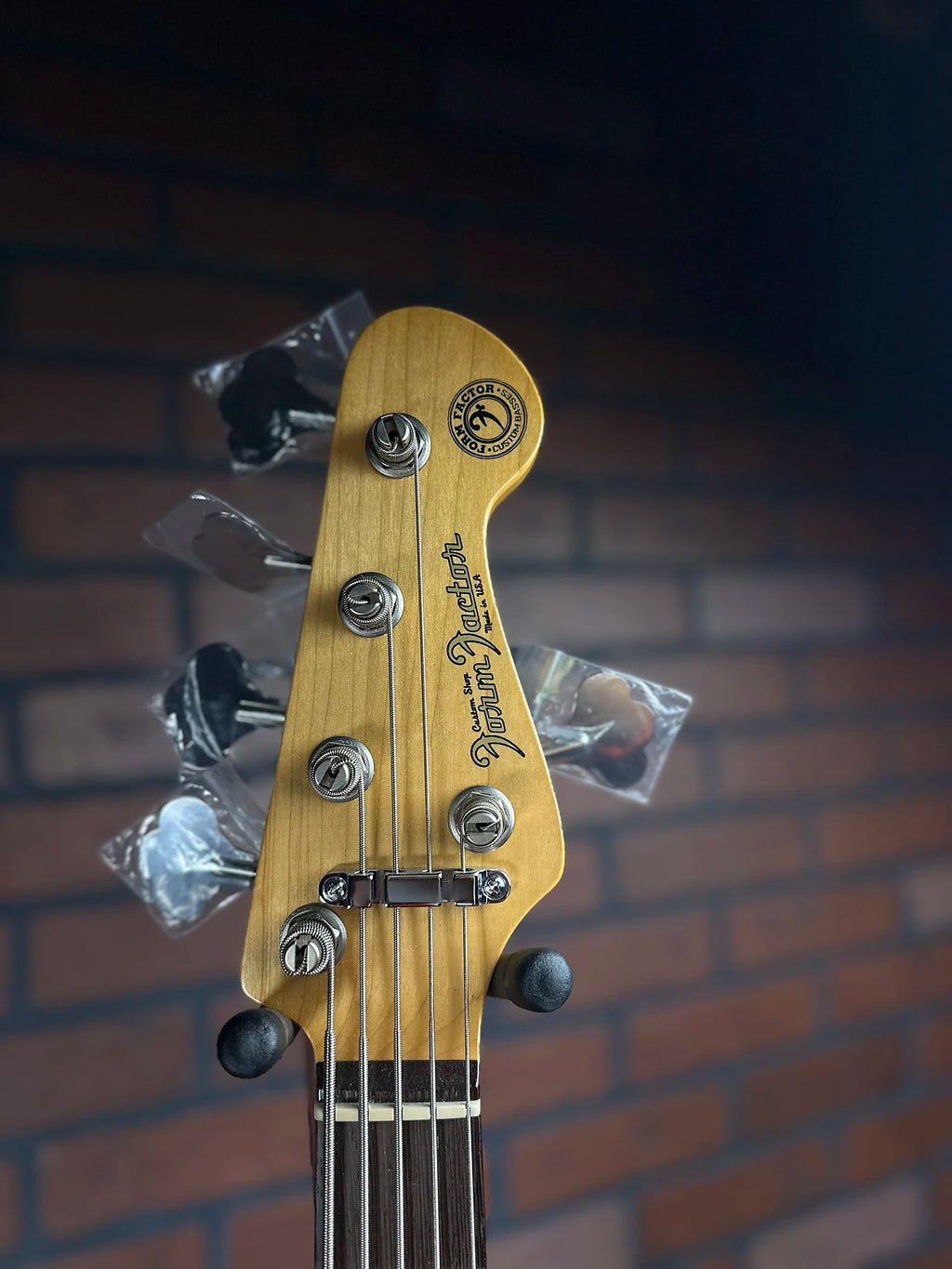 Form Factor Audio Wombat JS5 Short Scale (30”) Electric Bass Guitar Barnwood, 100% Brushed Satin