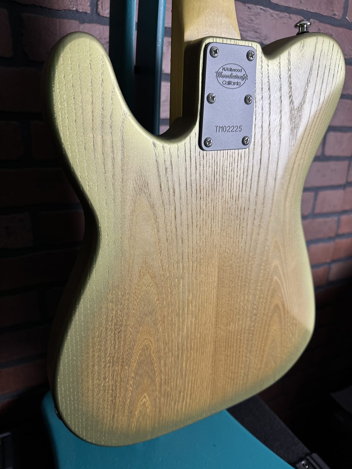 Woodcraft T. Master Telecaster Style Short-Scale Bass - Green Golden Ash