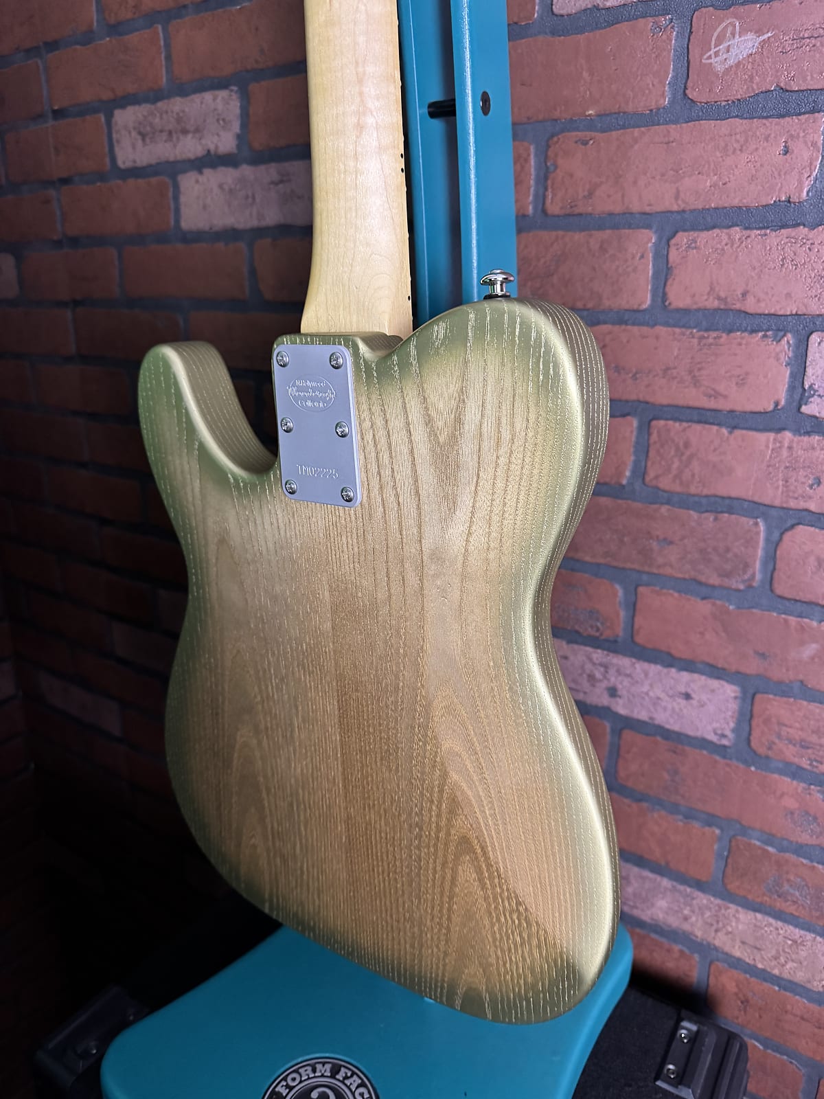 Woodcraft T. Master Telecaster Style Short-Scale Bass - Green Golden Ash
