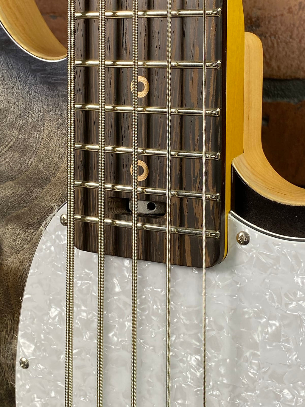 Ampmaster 5 String Dual Pickup Shortscale 30" Electric Bass Guitar Gloss Grey Burst Burl