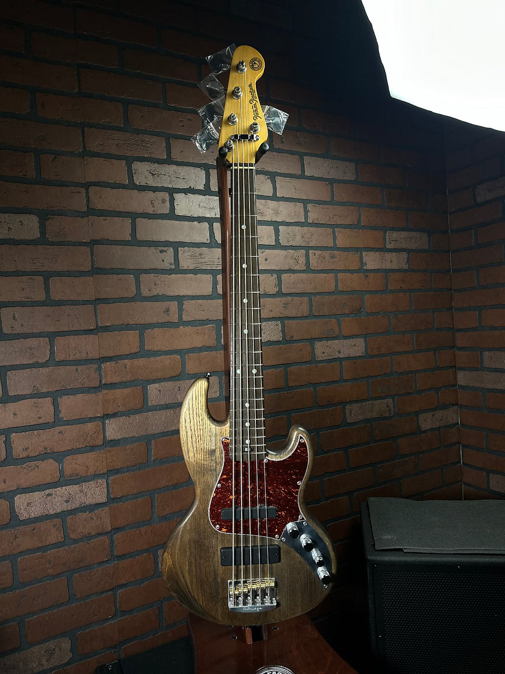 Form Factor Audio Wombat JS5 Short Scale (30”) Electric Bass Guitar Barnwood, 100% Brushed Satin