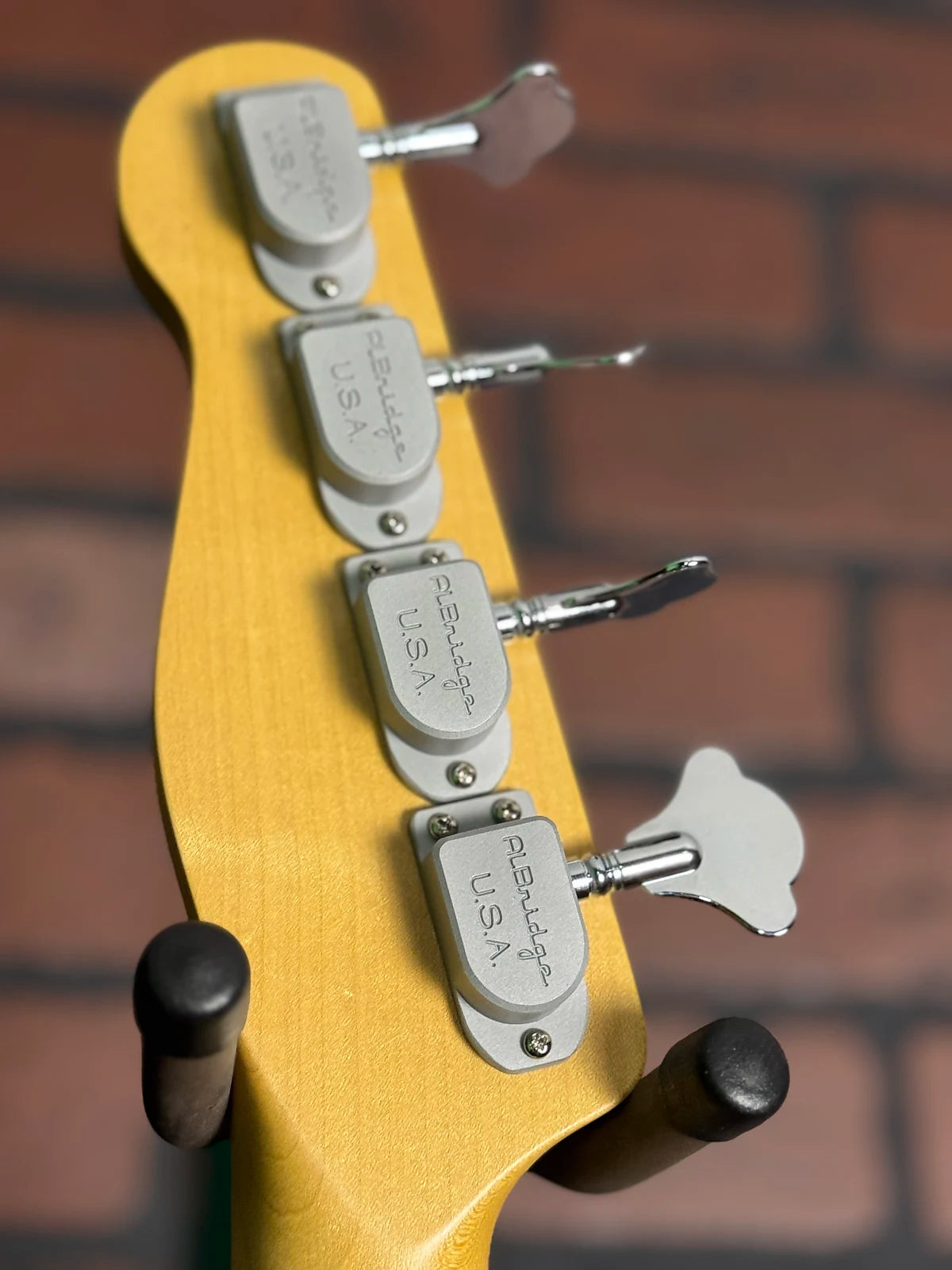 Woodcraft Custom T. Master Telecaster -Style Short Scale Bass