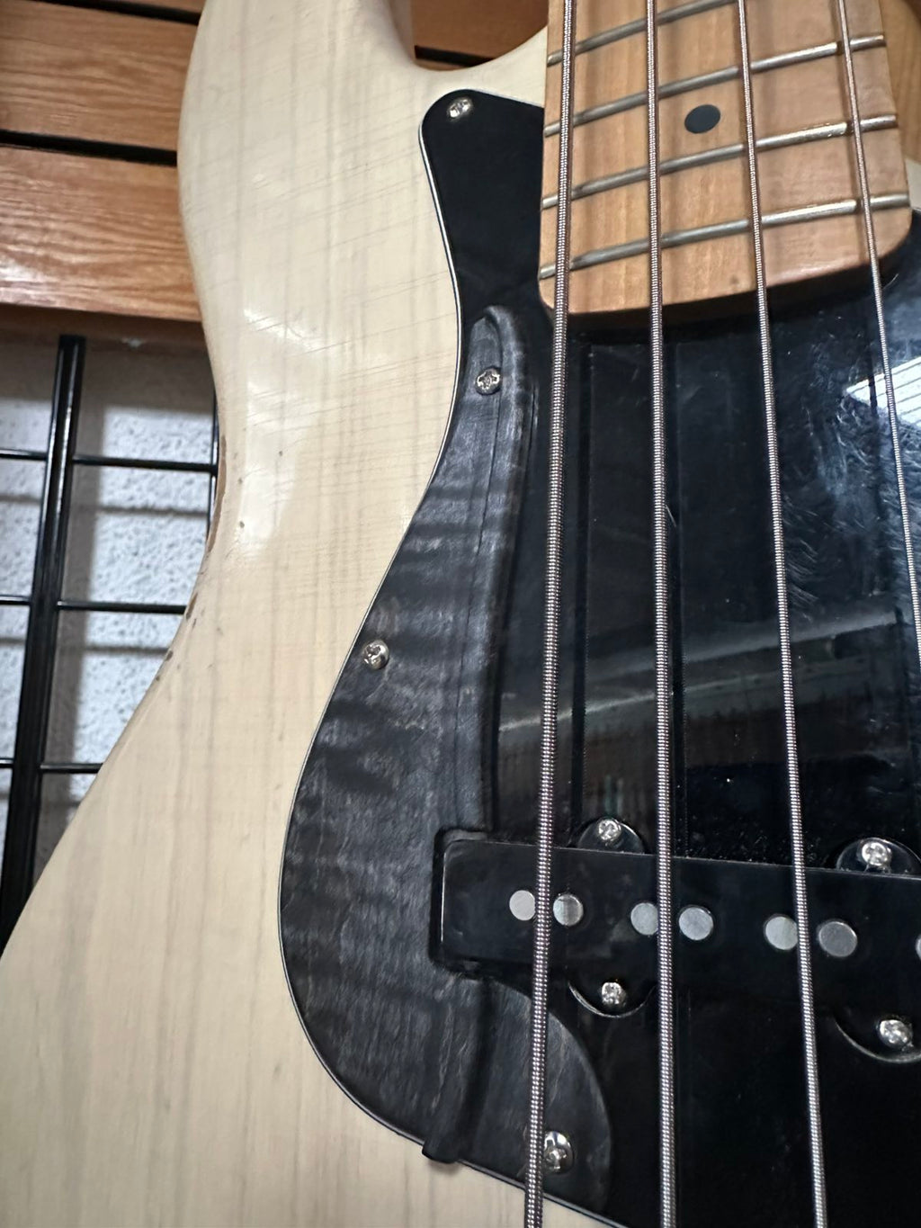 Custom Thumb Rest ramp for jazz bass , Flame Maple wood