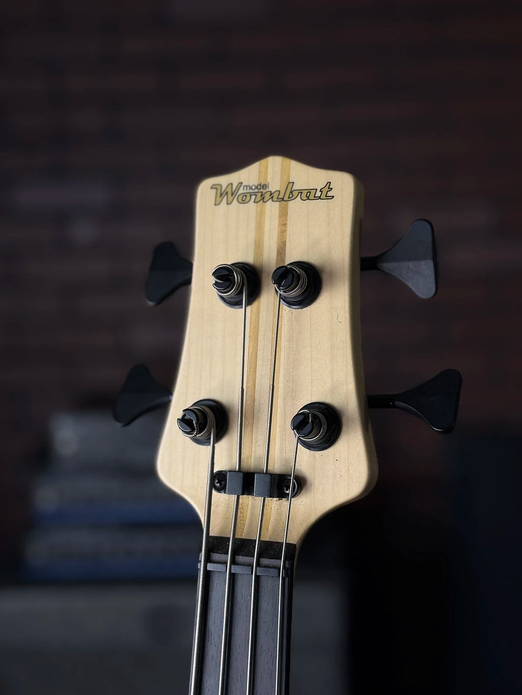 Form Factor Audio Wombat 4 String 34" Scale Fretless Bass Natural Burl Maple