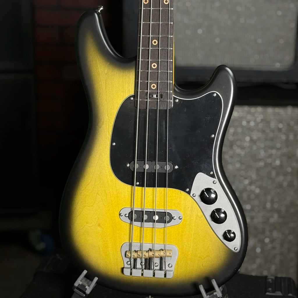 AmpMaster 4 Bass short scale 30" 2 Tone Burst