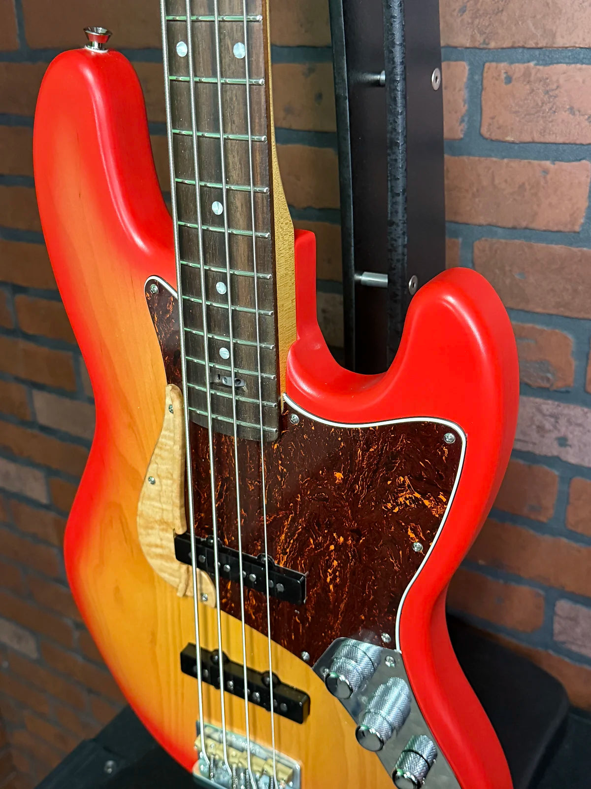 Woodcraft Electric Guitars WoodShed Signature Series Jazz Bass 4 21 frets