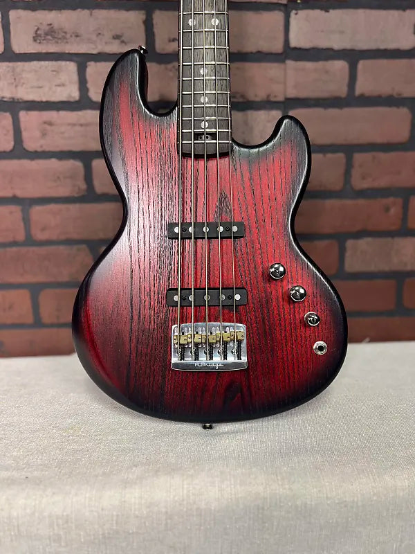 Short Scale Wombat 5 bass by Form Factor Audio Mini-Scale (27")