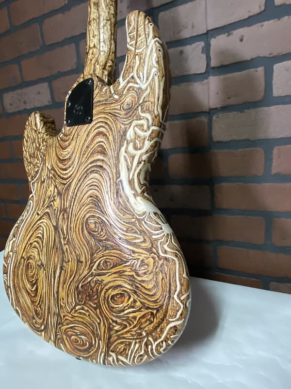 Short Scale bass Form Factor Audio Wombat Pyrographic 4-String Terminator Bass