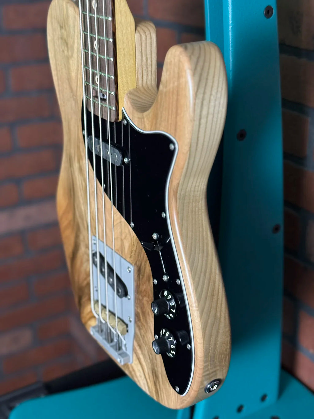 Woodcraft Custom T. Master Telecaster -Style Short Scale Bass